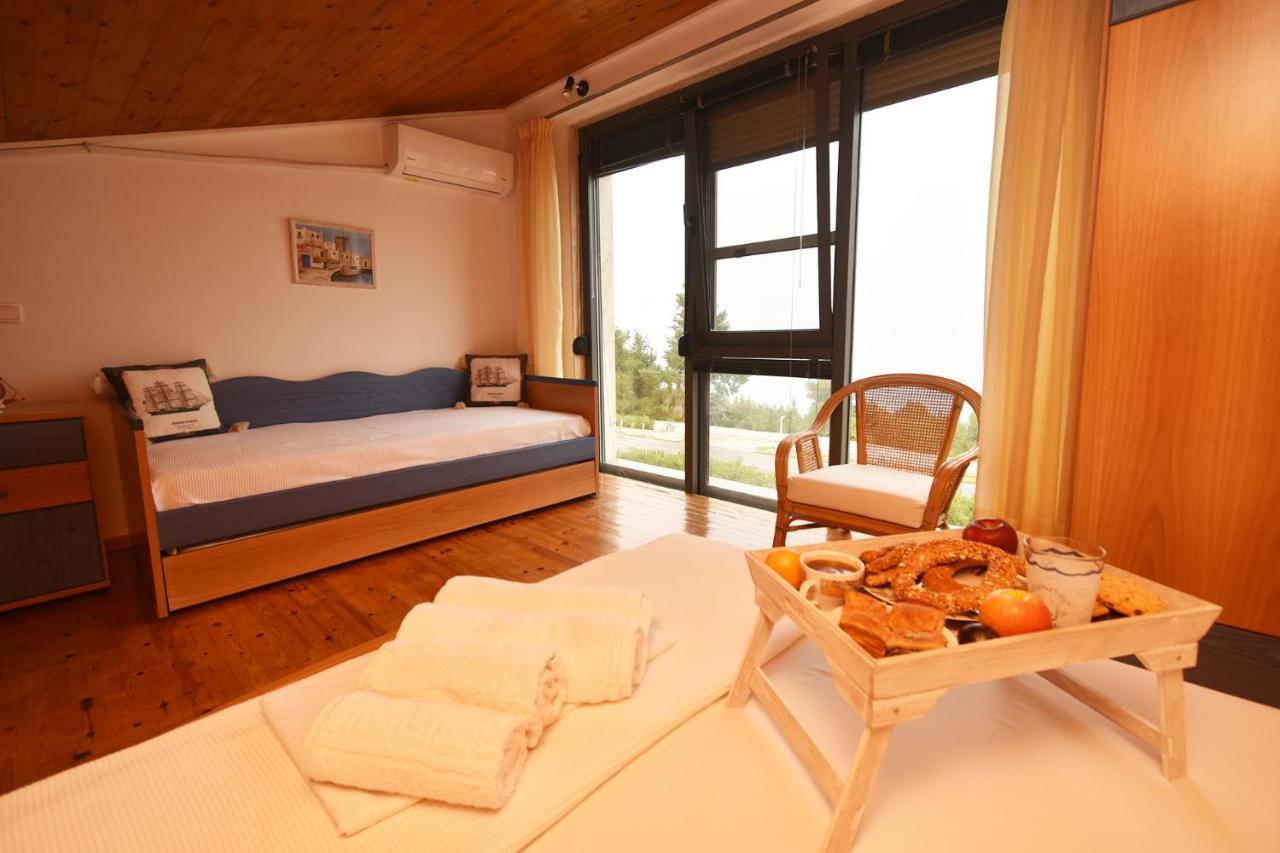 Olia Sea View Shared Pool Villa, Néa Fókaia Bagian luar foto