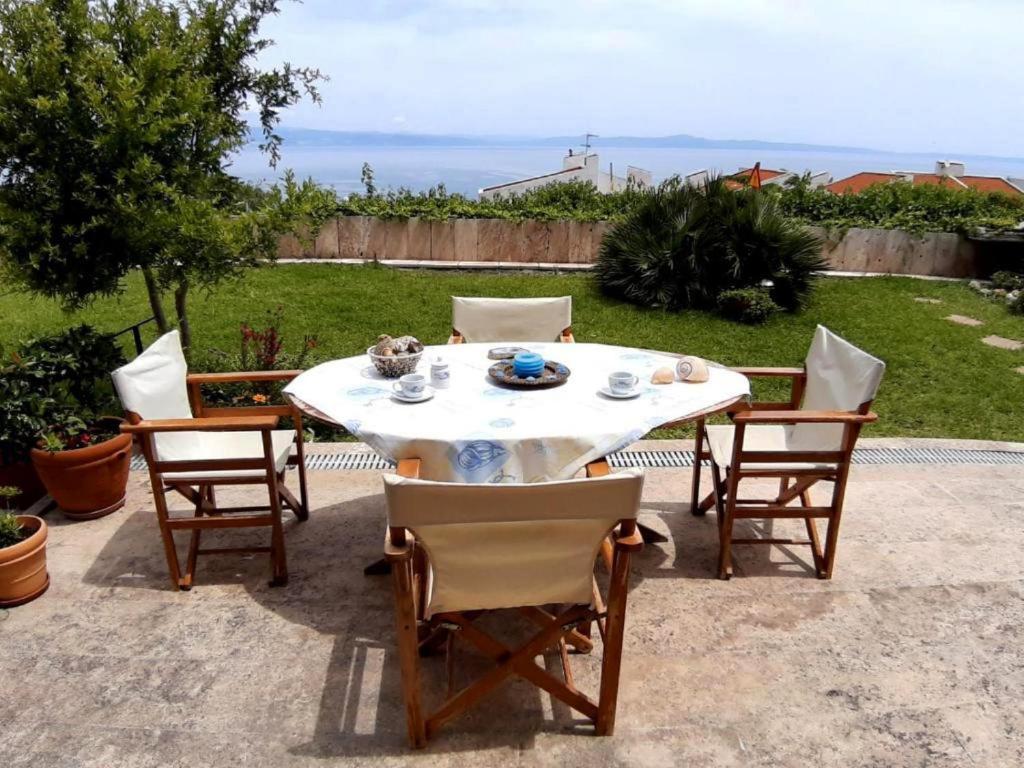 Olia Sea View Shared Pool Villa, Néa Fókaia Bagian luar foto