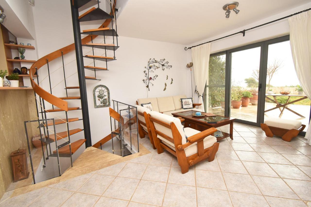 Olia Sea View Shared Pool Villa, Néa Fókaia Bagian luar foto