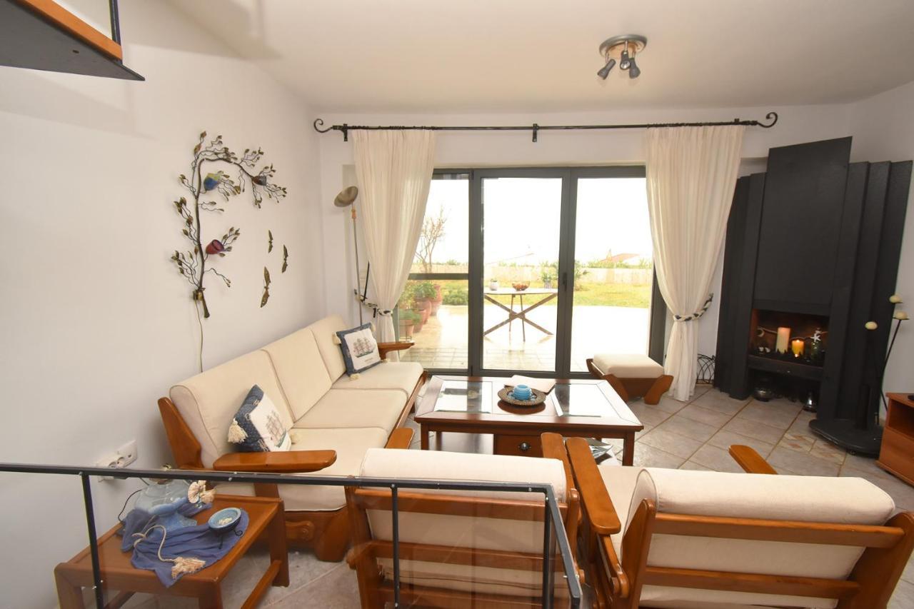 Olia Sea View Shared Pool Villa, Néa Fókaia Bagian luar foto