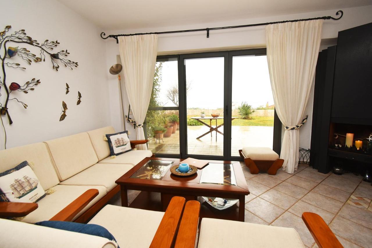 Olia Sea View Shared Pool Villa, Néa Fókaia Bagian luar foto