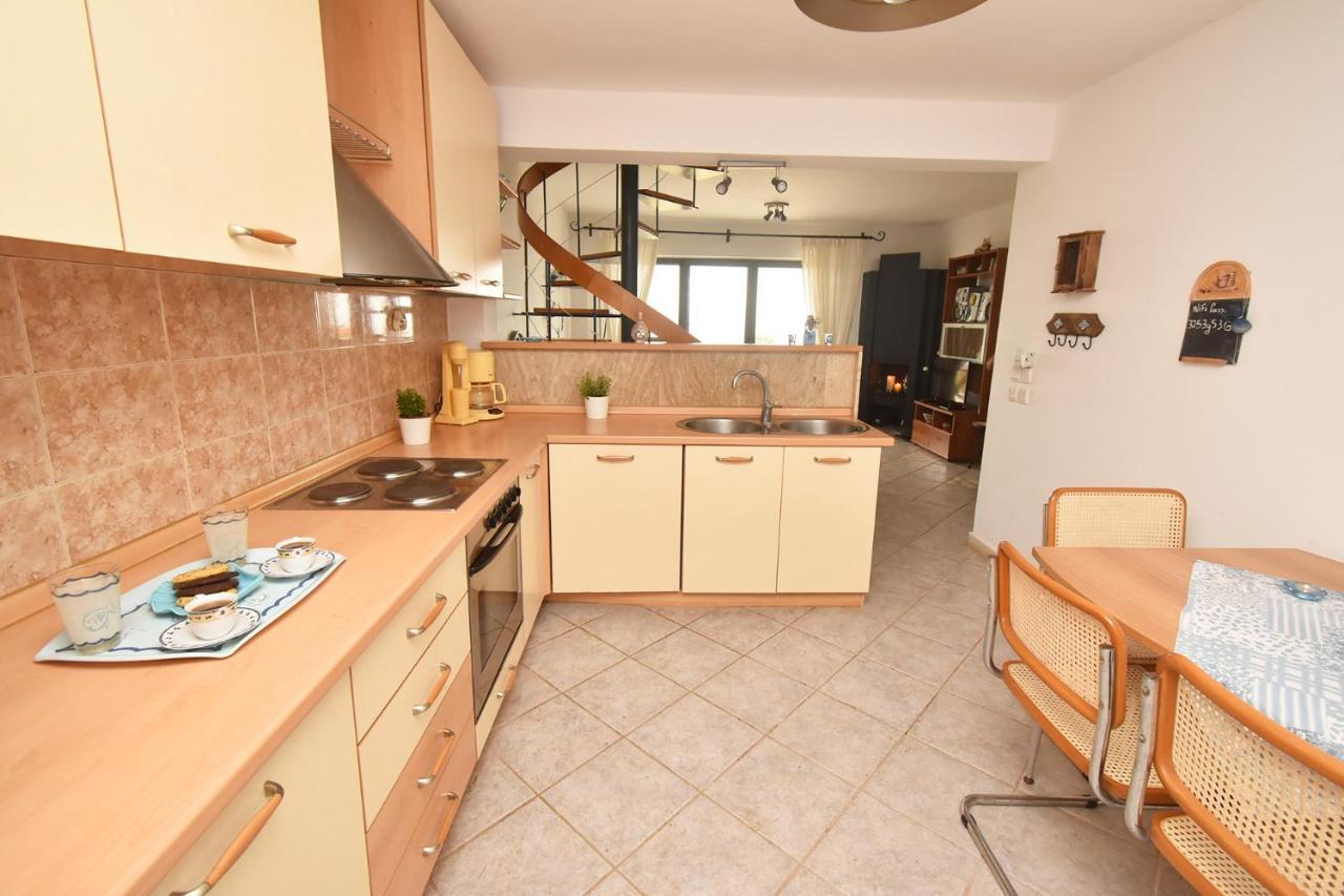 Olia Sea View Shared Pool Villa, Néa Fókaia Bagian luar foto
