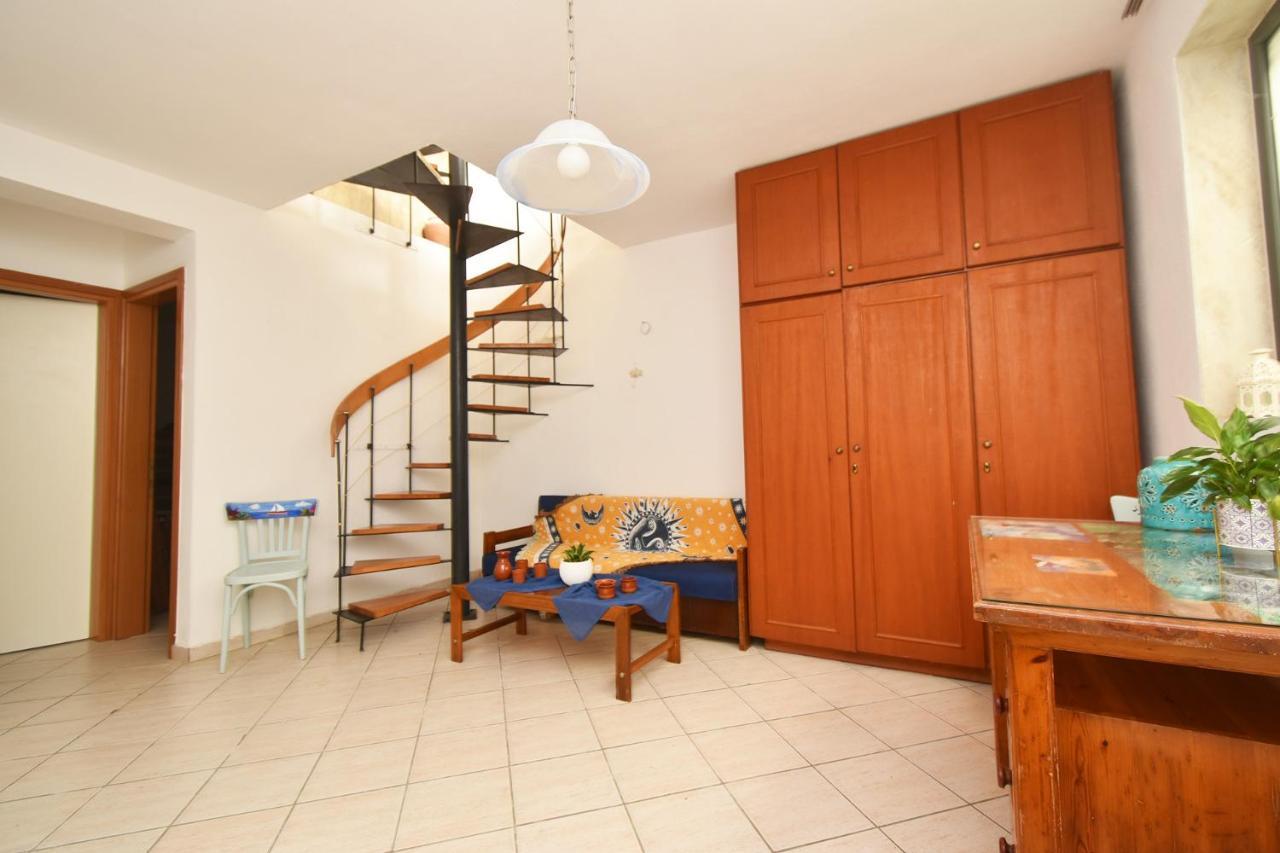 Olia Sea View Shared Pool Villa, Néa Fókaia Bagian luar foto